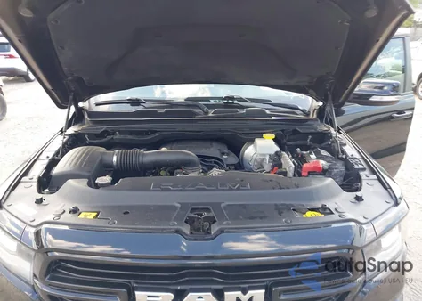 2019 Ram 1500 Laramie 4X4 5'7 Box из США, поврежденный, VIN 1C6SRFJT6KN679215